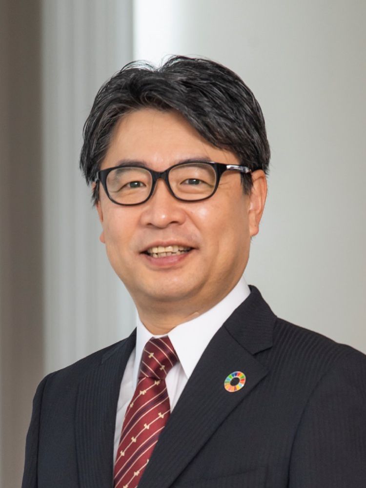 取締役頭取 津山 博恒